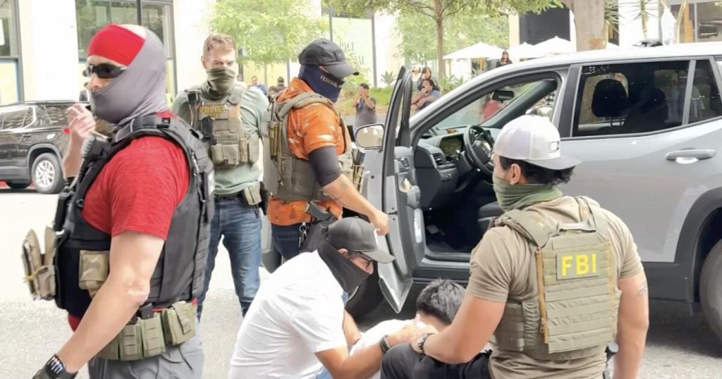 Lawmakers are proper to attempt to bar ICE brokers from hiding their identities Lawmakers are proper to attempt to bar ICE brokers from hiding their identities