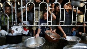 Gaza famine warning as Israel resists ceasefire calls