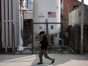 Obama, Bush decry ‘travesty’ of Trump’s gutting of USAID on its final day | Humanitarian Crises Information