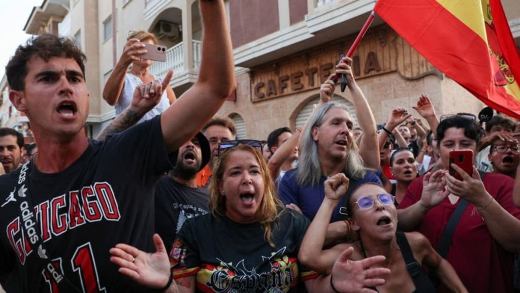 Spain tightens scrutiny of far-right teams after clashes