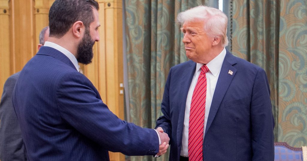 Trump formally orders lifting of Syria sanctions | Syria’s Warfare Information