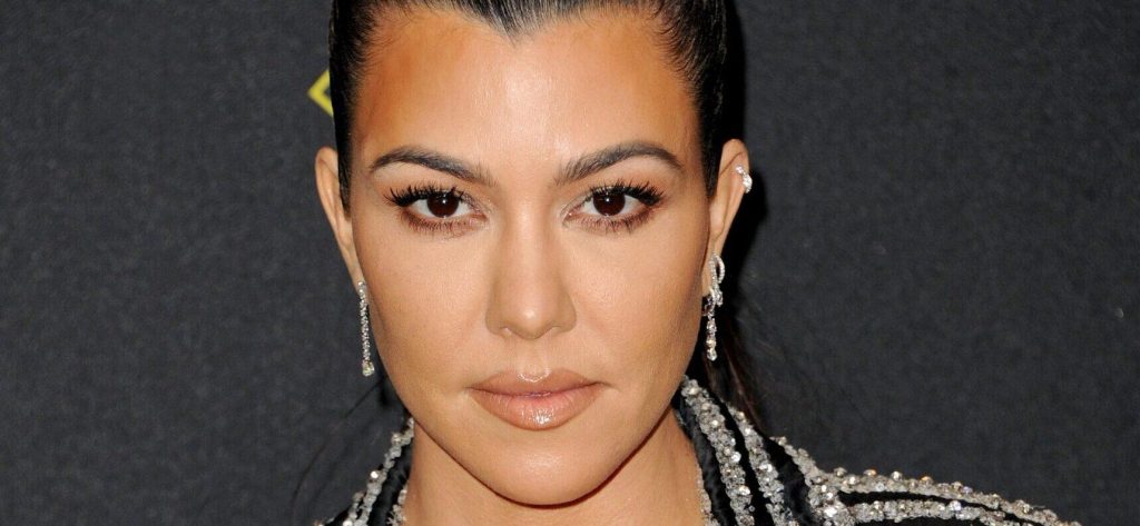 Kourtney Kardashian Slammed Over Pic Of Toddler On A Boat With out Life Jacket