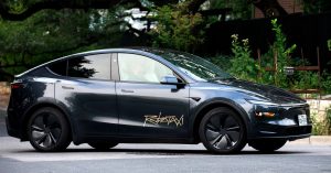 Tesla Readies a Taxi Service in San Francisco—however Not With Robotaxis