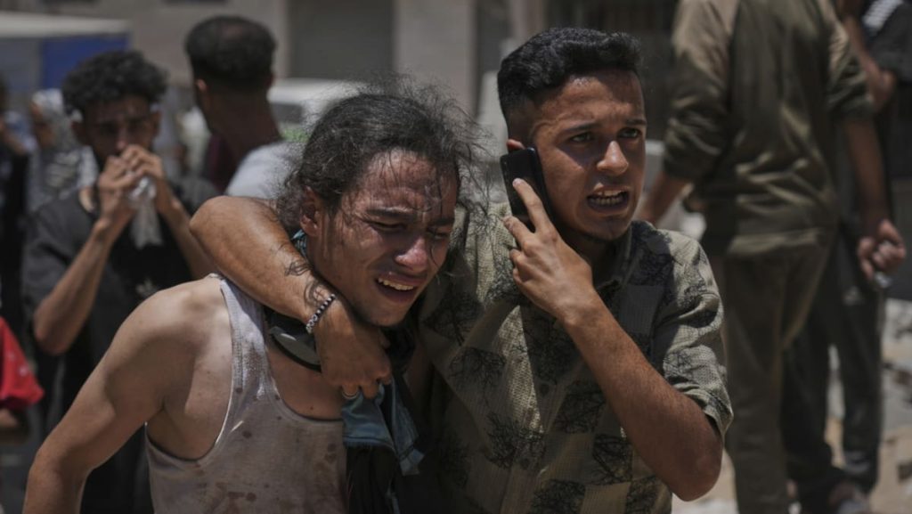 Israeli fireplace kills 67 folks in search of help in Gaza, medics say, as starvation worsens Israeli fireplace kills 67 folks in search of help in Gaza, medics say, as starvation worsens