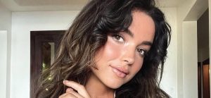 ‘The Bachelor’ Alum Bekah Martinez Slams Critic Of Her Bushy Legs