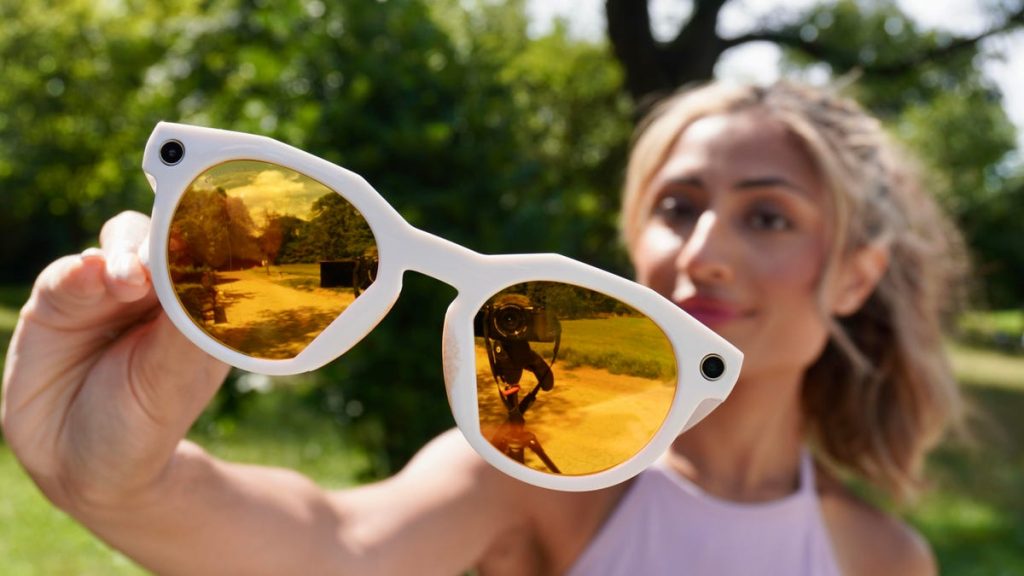 I spent a weekend with Meta’s new Oakley good glasses – they beat my Ray-Bans in each means