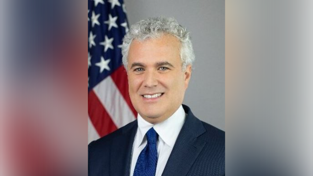 Biden Chief of Workers Jeff Zients Who Additionally Served as Biden’s COVID Response Coordinator Pardoned Dr. Tony Fauci with an Autopen | The Gateway Pundit Biden Chief of Workers Jeff Zients Who Additionally Served as Biden’s COVID Response Coordinator Pardoned Dr. Tony Fauci with an Autopen | The Gateway Pundit