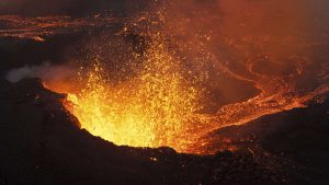 Iceland engulfed by volcanic air pollution cloud