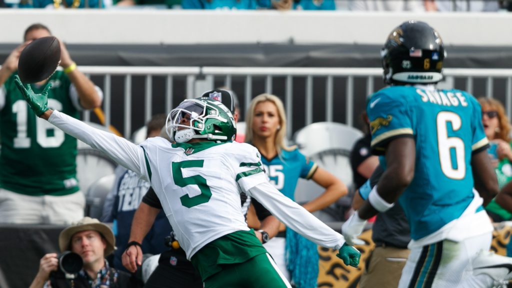 The ‘NFL rookie 1,000-yard receivers’ quiz The ‘NFL rookie 1,000-yard receivers’ quiz