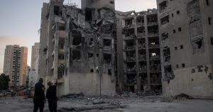 Letters to the Editor: Overlook ‘America First.’ Trump ‘has no coherent international coverage’