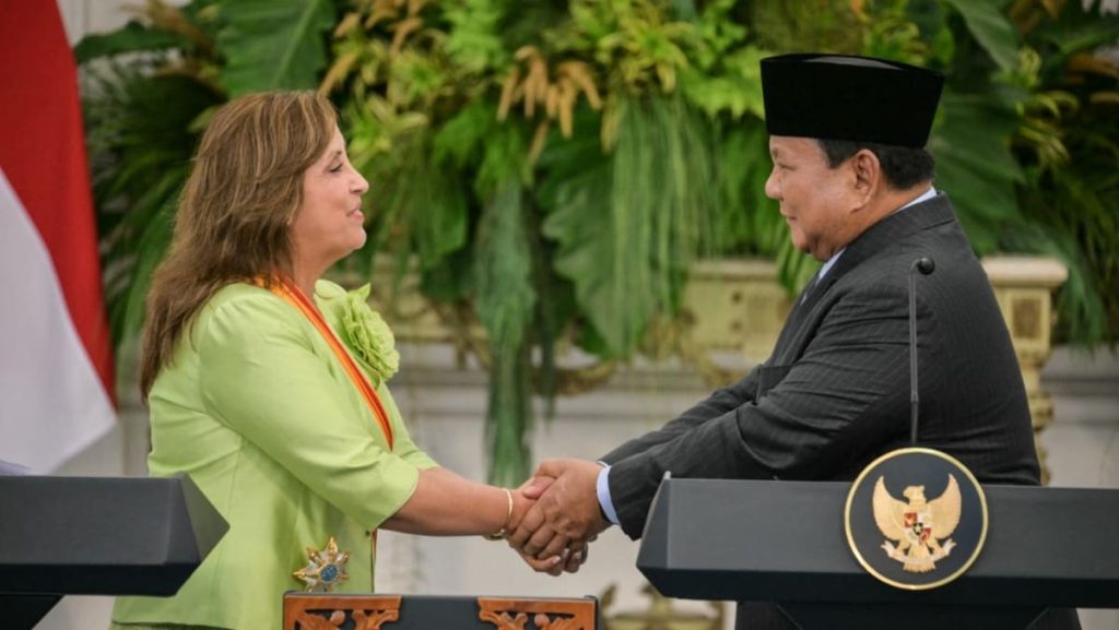 Indonesia, Peru strike commerce settlement as leaders meet