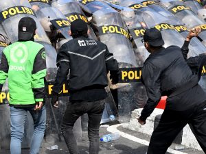 Indonesia’s Prabowo scraps China journey, TikTok halts stay feed amid protests | Protests Information