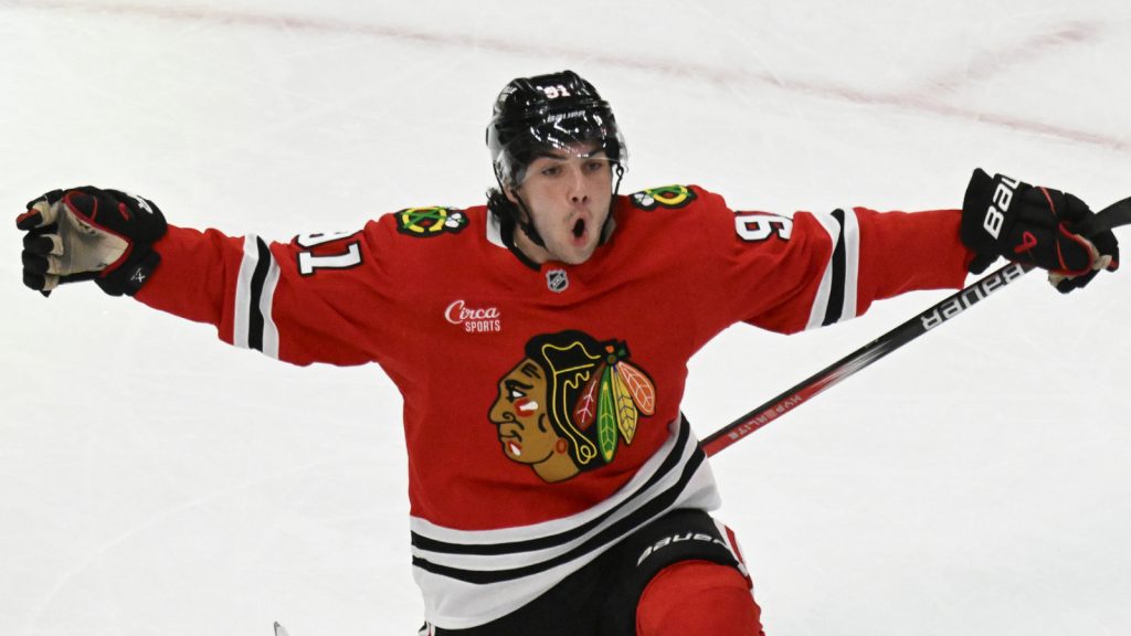 Blackhawks make gargantuan dedication to younger ahead