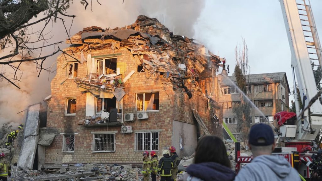 Russian assault kills 14 in Kyiv, together with three kids Russian assault kills 14 in Kyiv, together with three kids