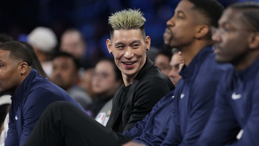 Jeremy Lin broadcasts his retirement
