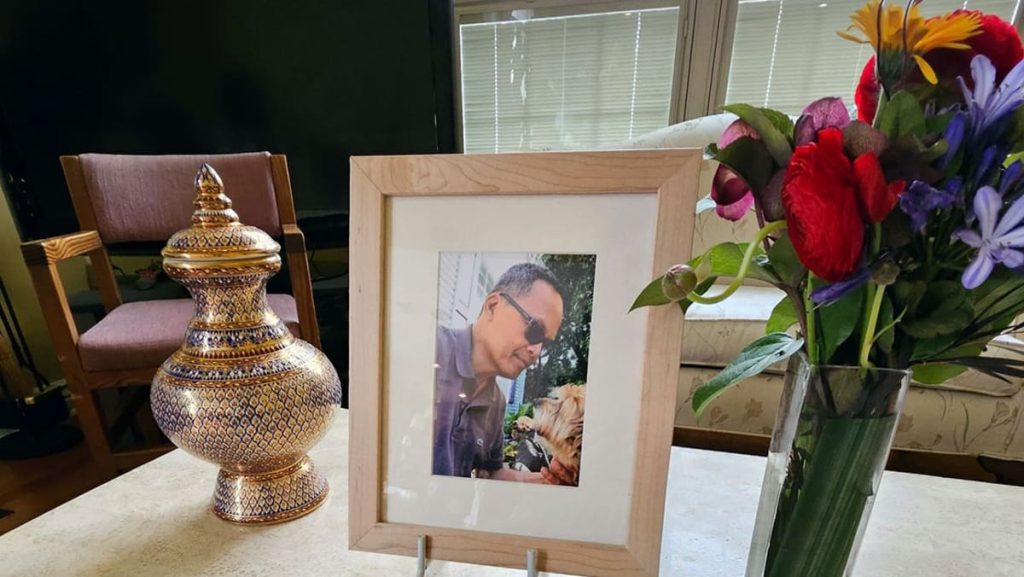 Meta’s flirty AI chatbot lured a retiree to New York. He by no means made it dwelling Meta’s flirty AI chatbot lured a retiree to New York. He by no means made it dwelling