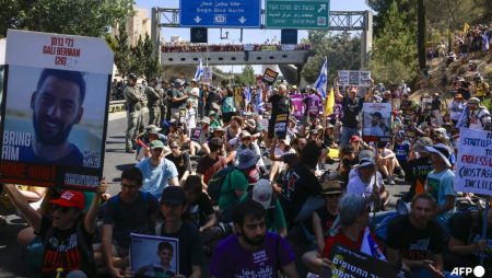 Protests held throughout Israel calling for hostage deal, finish of Gaza battle