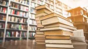 Fewer Individuals are studying for enjoyable, examine finds – is display screen time displacing books in all places?