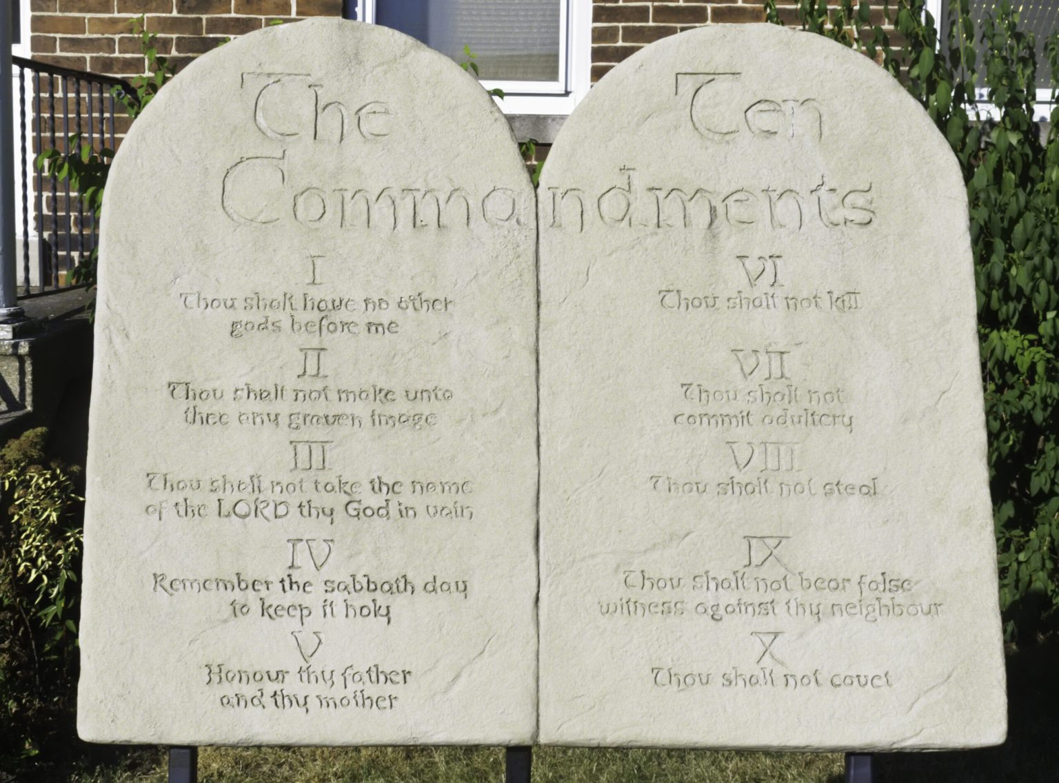 Key Vote Places Texas Nearer to Displaying Ten Commandments in School rooms Key Vote Places Texas Nearer to Displaying Ten Commandments in School rooms