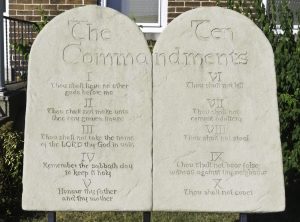 Key Vote Places Texas Nearer to Displaying Ten Commandments in School rooms