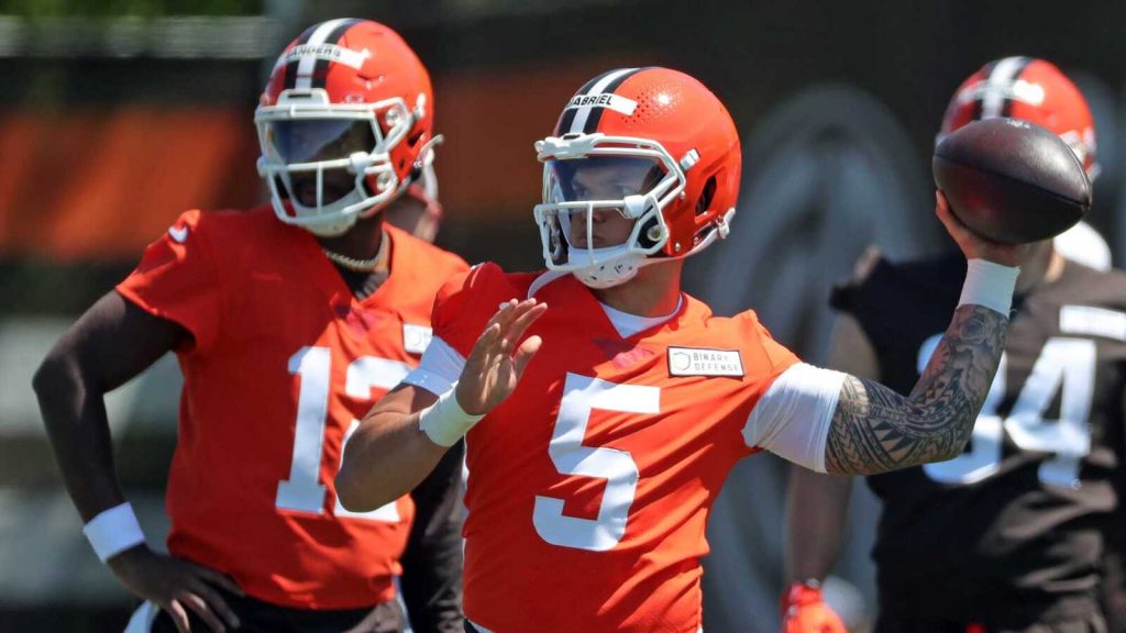 Browns ‘belief’ Dillon Gabriel greater than Shedeur Sanders Browns ‘belief’ Dillon Gabriel greater than Shedeur Sanders