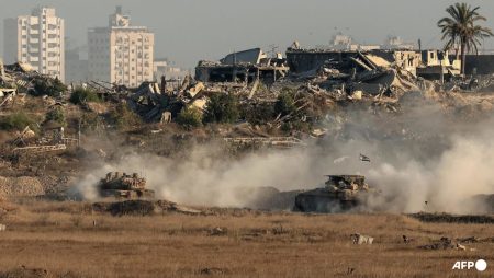 Israel builds up army forward of Gaza Metropolis offensive