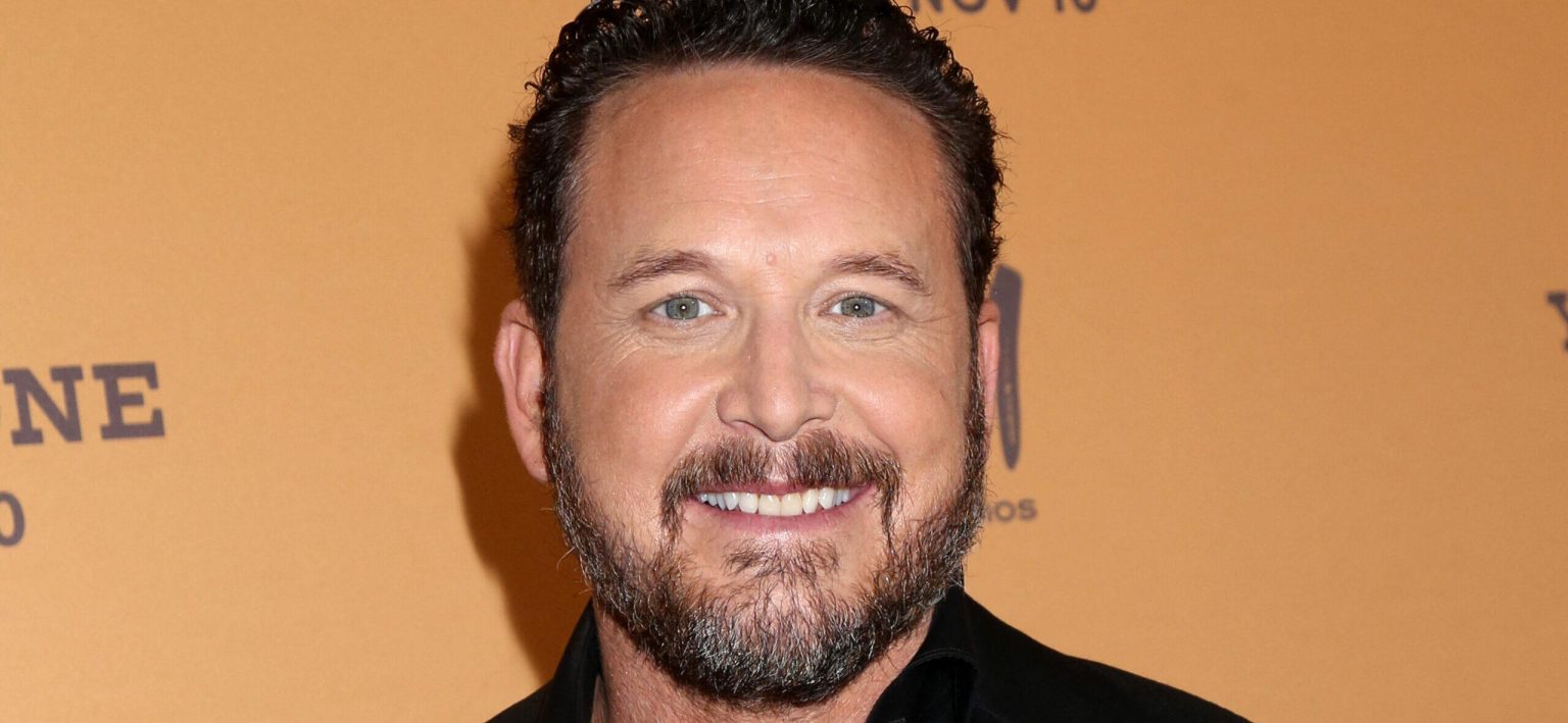 Cole Hauser Exposes Followers Who Seize Him In Bizarre Locations Cole Hauser Exposes Followers Who Seize Him In Bizarre Locations