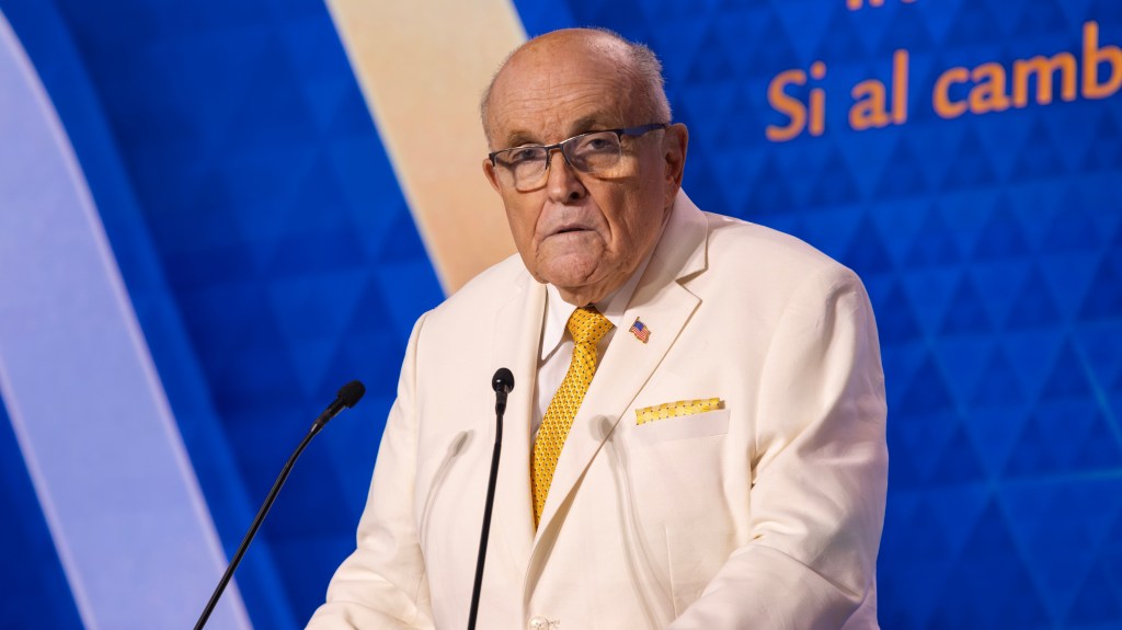 Former NYC Mayor Rudy Giuliani Hospitalized & Recovering After Crash Former NYC Mayor Rudy Giuliani Hospitalized & Recovering After Crash